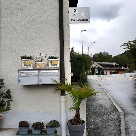 Les Hirondelles, De Avec Terrasse Et Coin Grillades Apartment *
